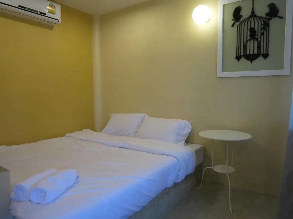 Brydes Beach Resort