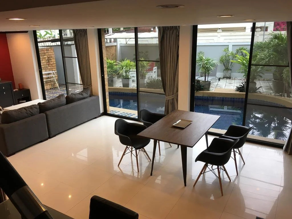 4poolvillas