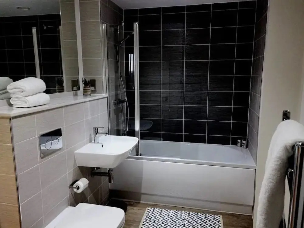 A Modern Studio With Great City Views - 17th Floor, City Views & 2 Minutes to Canal