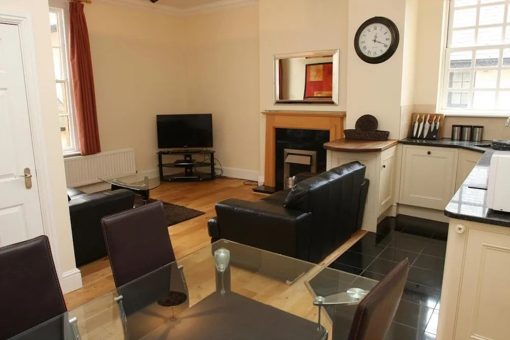 Letting Serviced Apartments - Guards View, Windsor