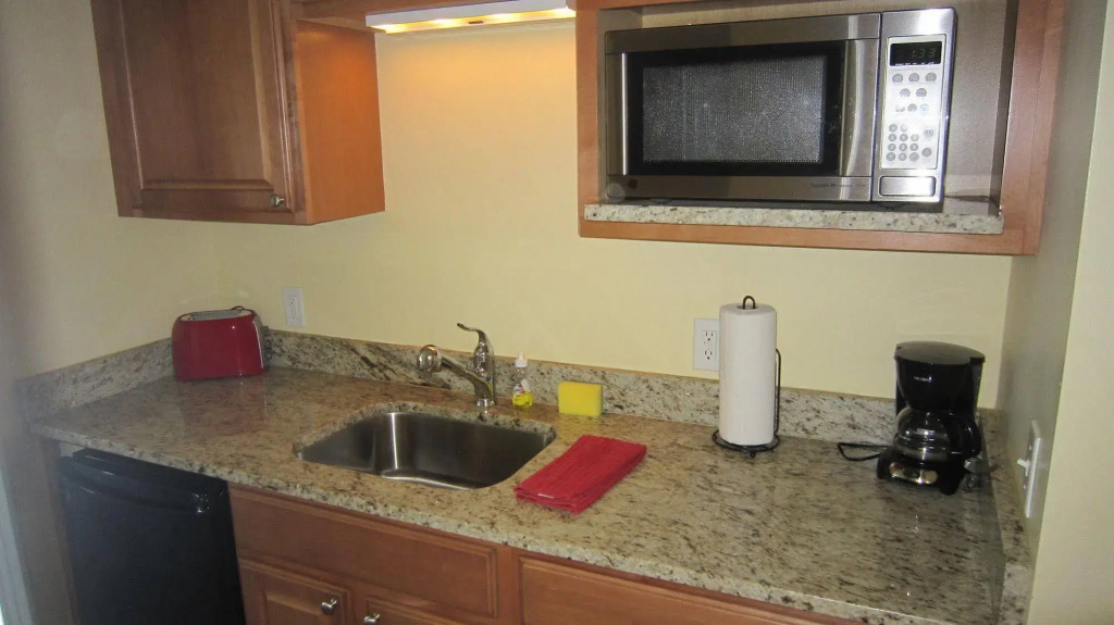 Atlantic Breeze Suites