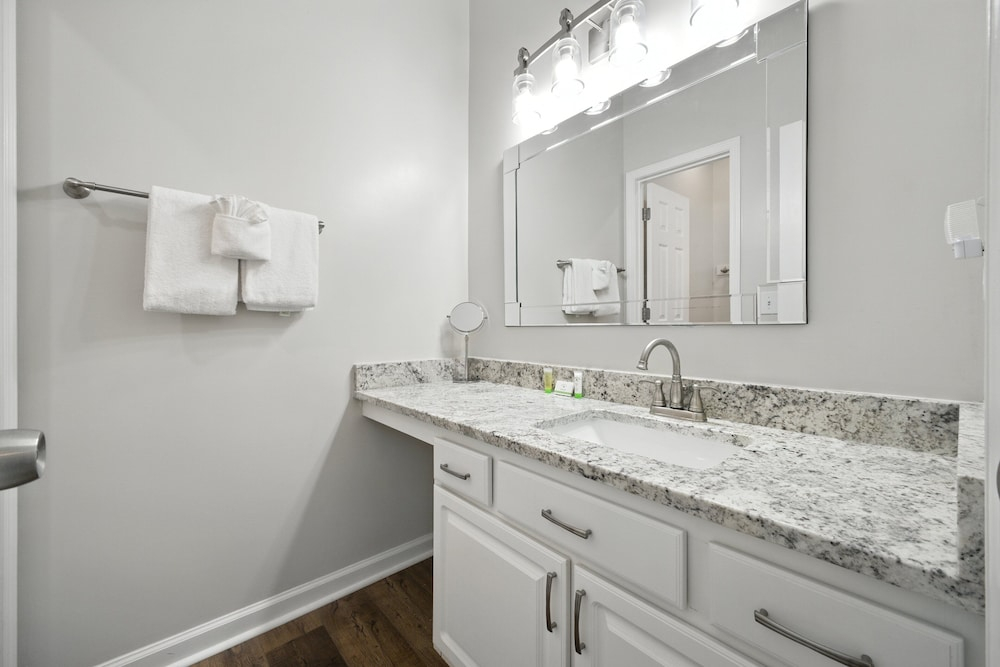 River Oaks 55E