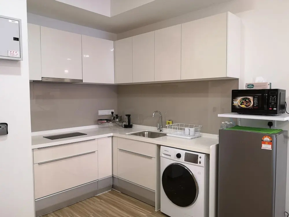 Dsara Suite Near Hospital Sungai Buloh by ADDS