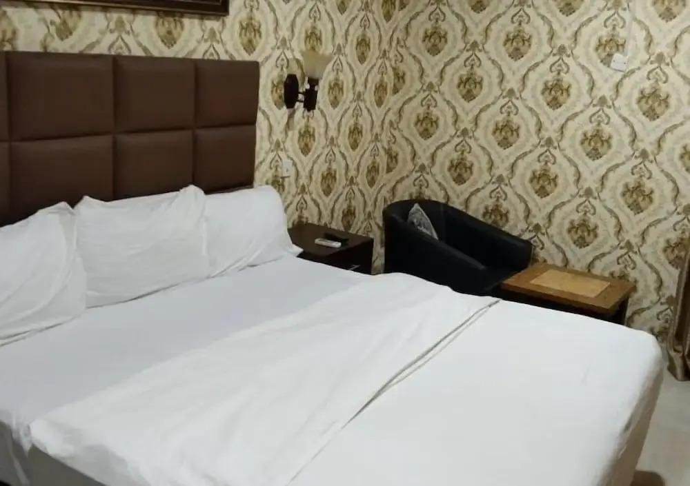Tomats Hotel and Suites