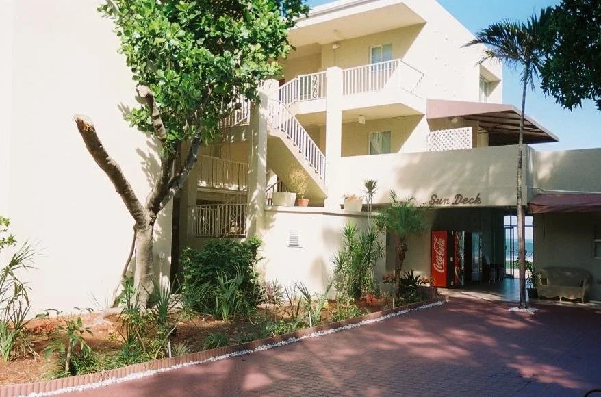 Perroquet Hotel