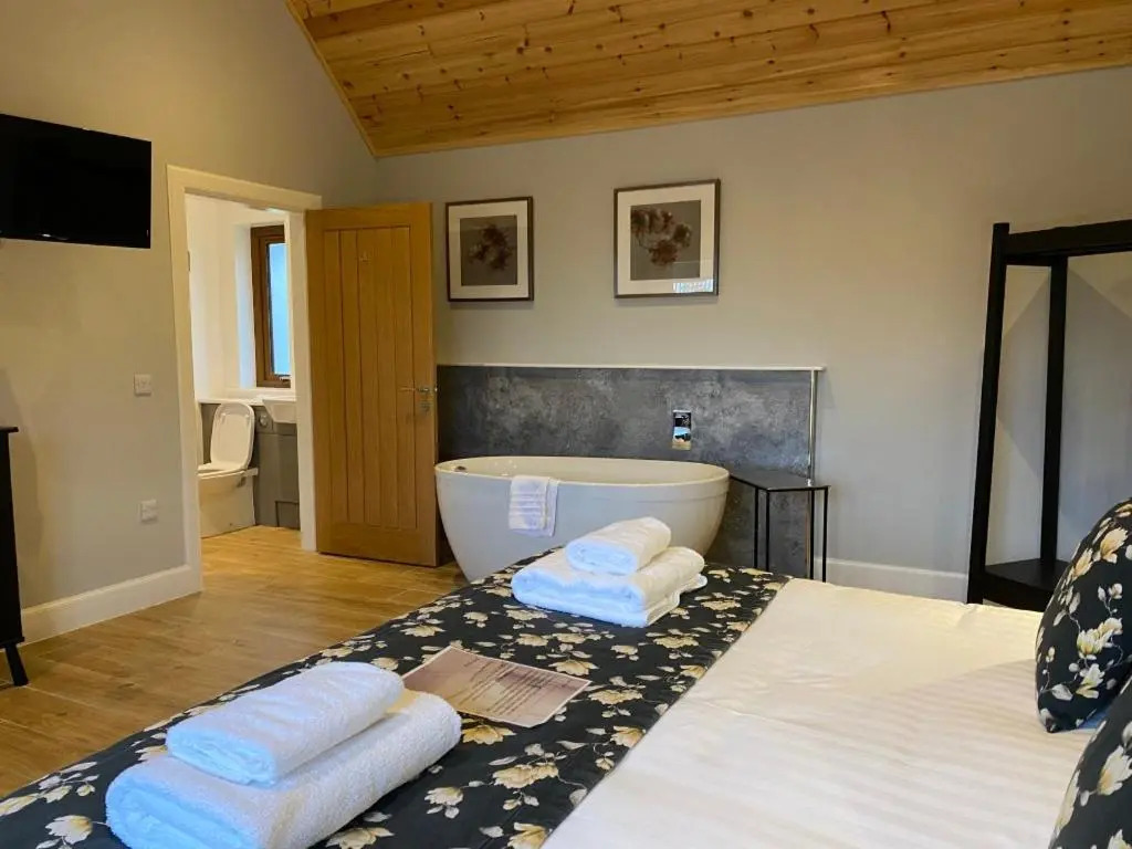Osprey Lodge 8 with Hot Tub