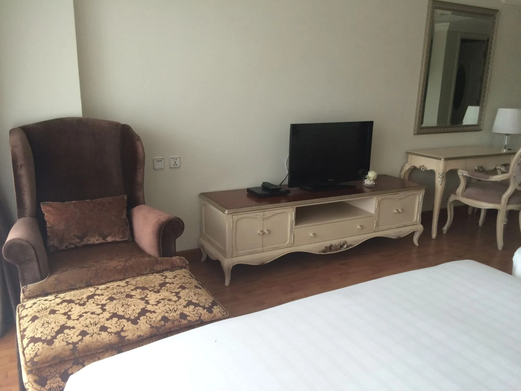 Lk Noble Suite
