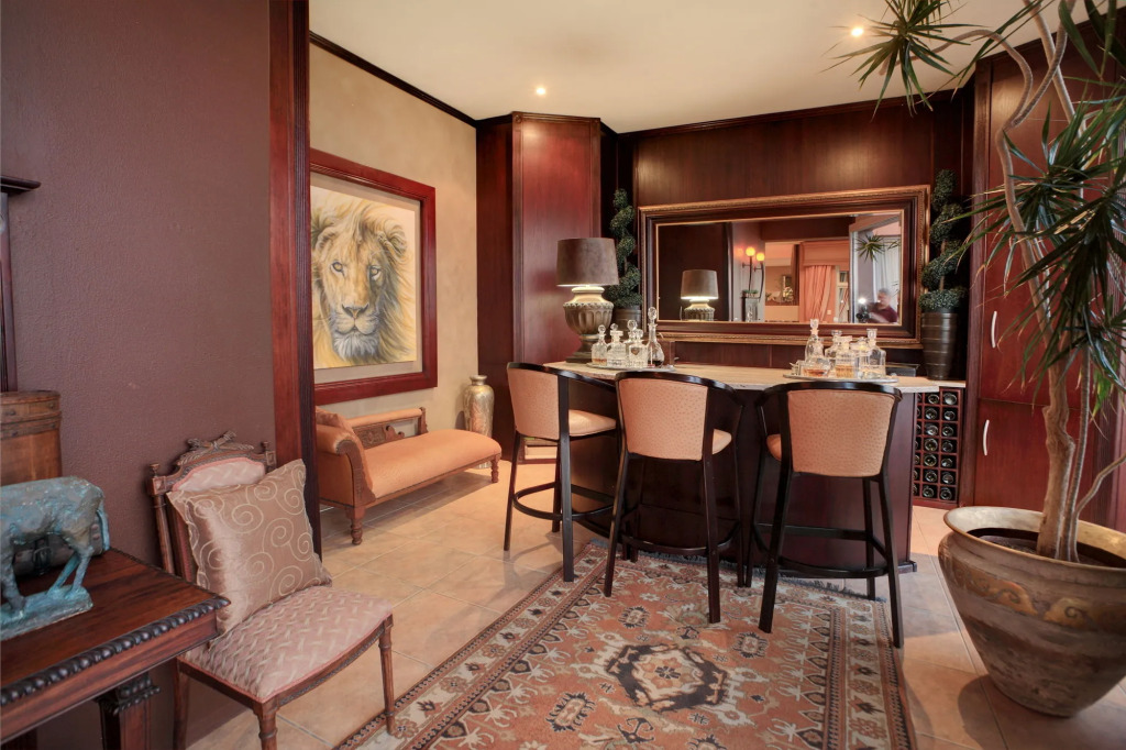 SEASENSE Boutique Beach Villa