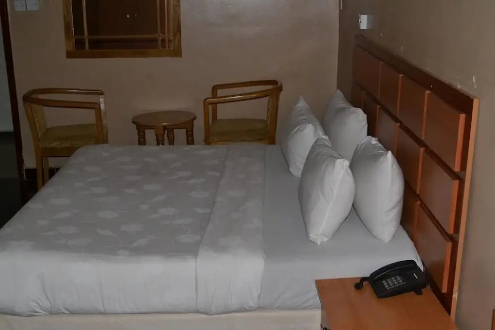 Gracious Hotel