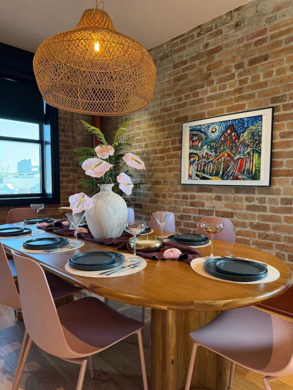 The Gisele - Charming 4BR 4BA for 8 - Pool & Streetcar Stop