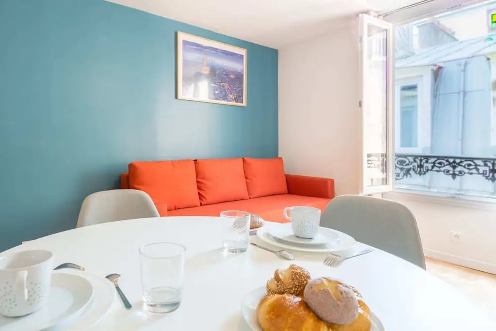 Vibrant Studio for 4 Near Gare de L'est