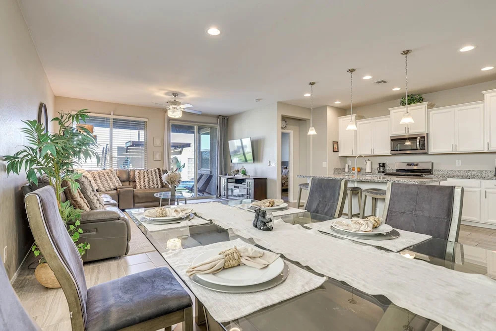 Goodyear Oasis w/ Outdoor Pool + Hot Tub!