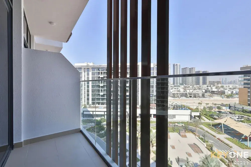Modern Elegance Studio in Azizi Riviera