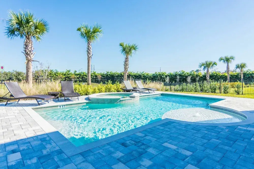 Amazing Home 6 Bedrooms with 6 Suites and private pool at Encore EC7483