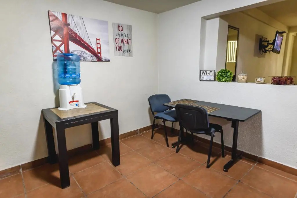 Suite con 2 recamaras,2mini splits, Parking Wifi 100 mb, cocina