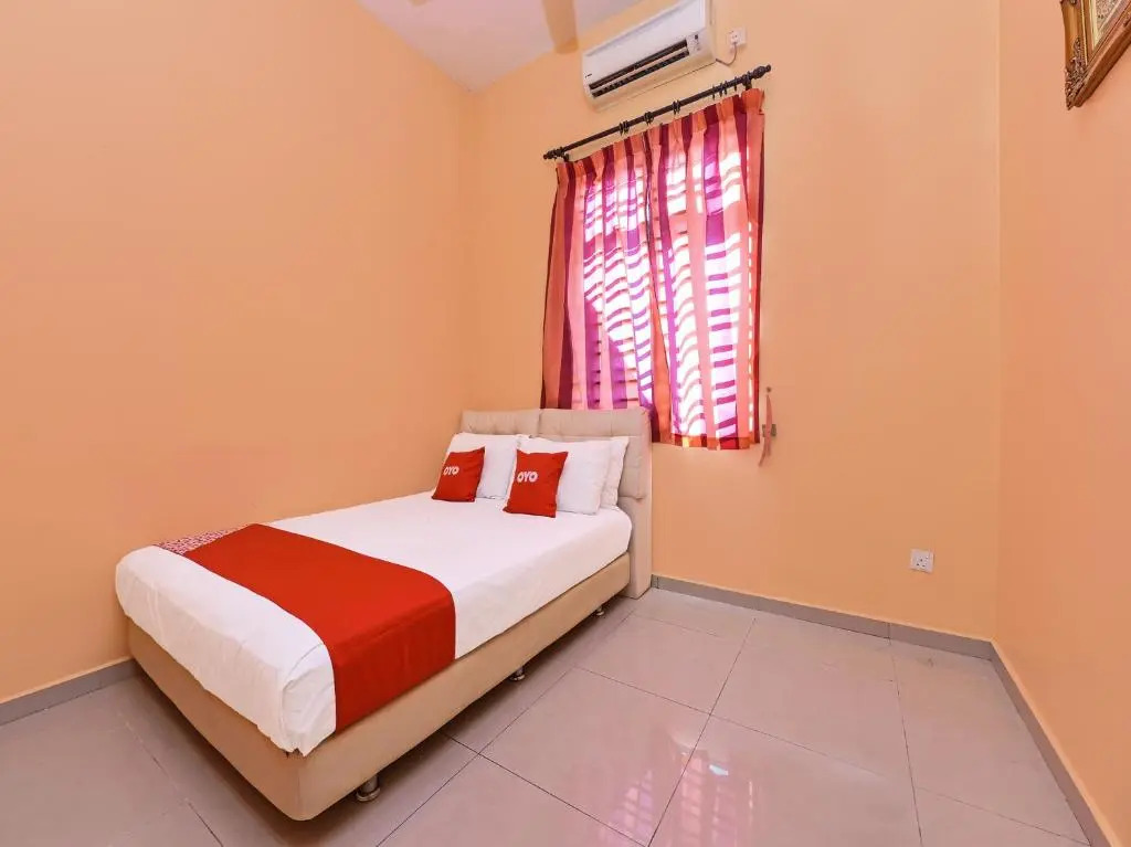 OYO Home  90532 Casa Azlinda Muslim Homestay Ii