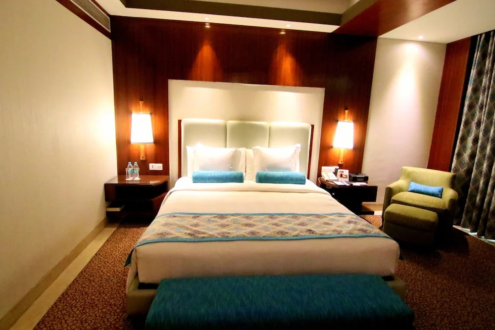 Hotel S K Crown Park