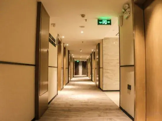 City Comfort Inn Hotel (Wuzhou Sanlong Avenue Government Affairs Center)