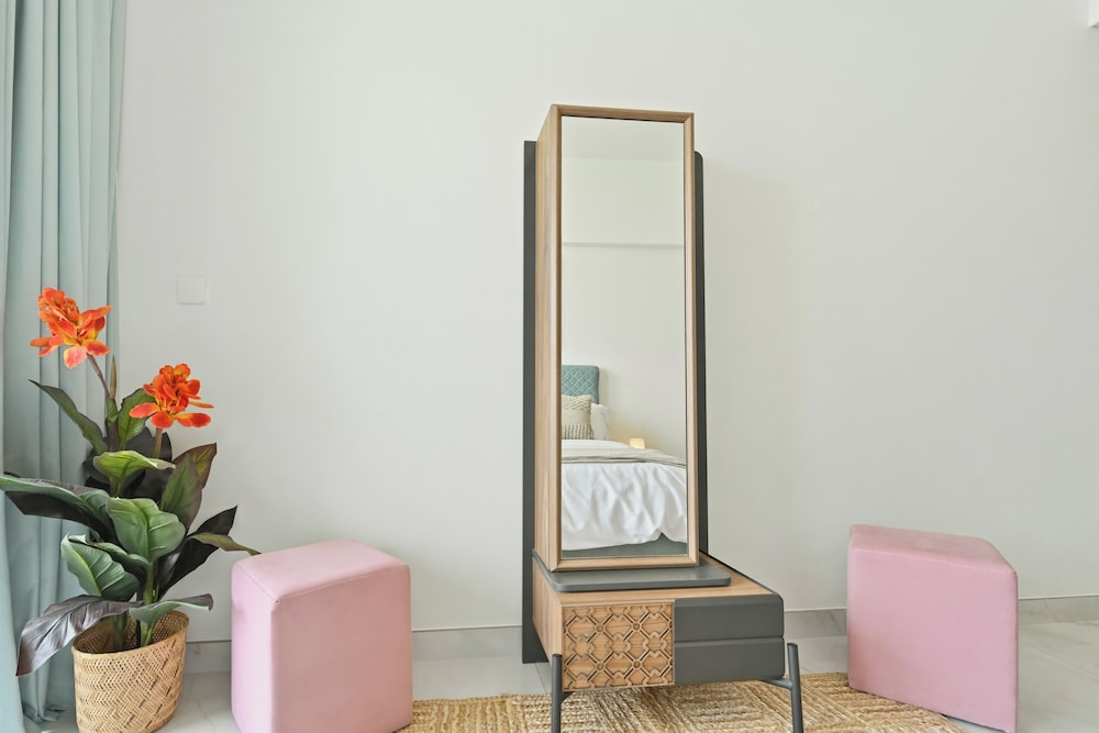 Bloomfields Modern 1BR in Azizi Vista