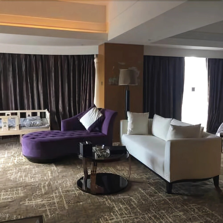 Freeland Jinglun Hotel