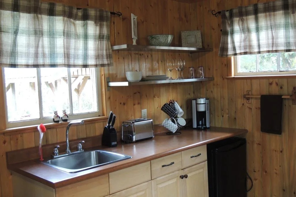 Remote Renfrew Riverside Retreat