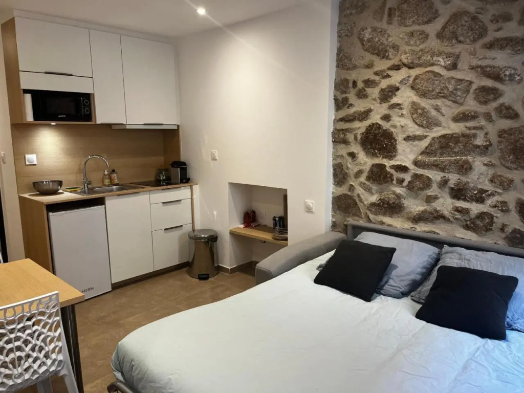 Charmant Studio Au Cœur de la Rue Fesch D'ajaccio
