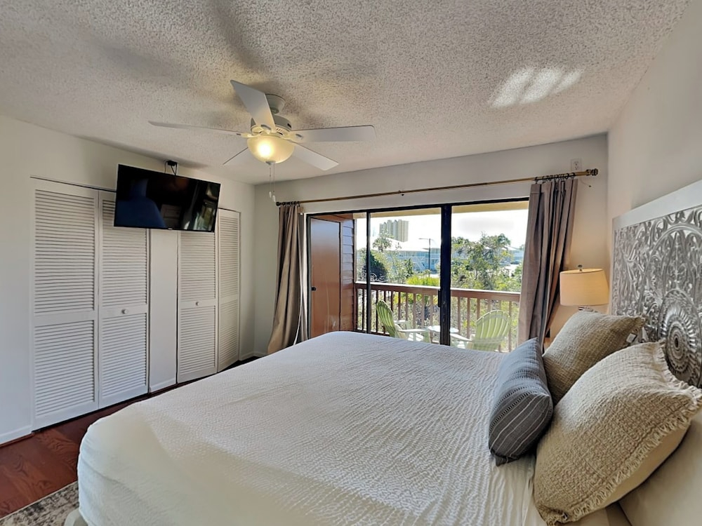 Beachwalk Condominiums #8B