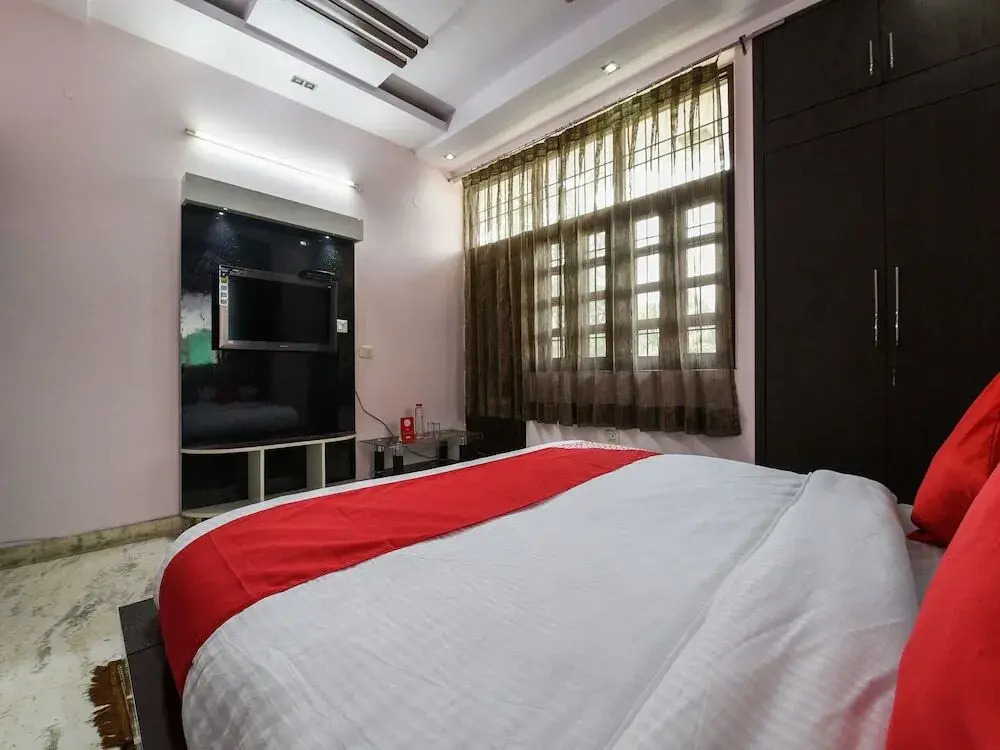 Mu Stay Guest House by OYO Rooms