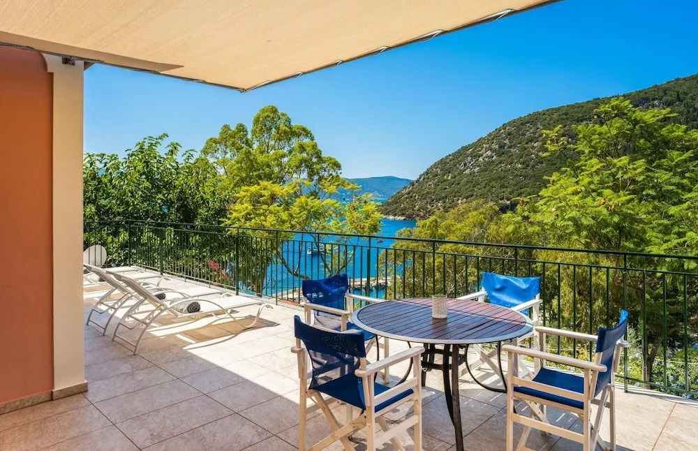 Lemonia Beach Villa