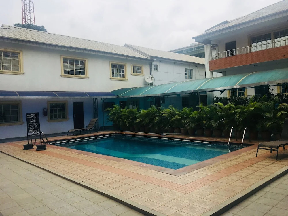 Whitehouse Hotels & Conference Centre