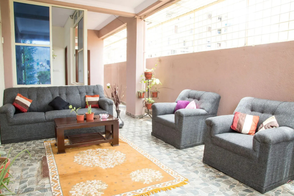 OYO Flagship 9528 Hotel Midas Casita