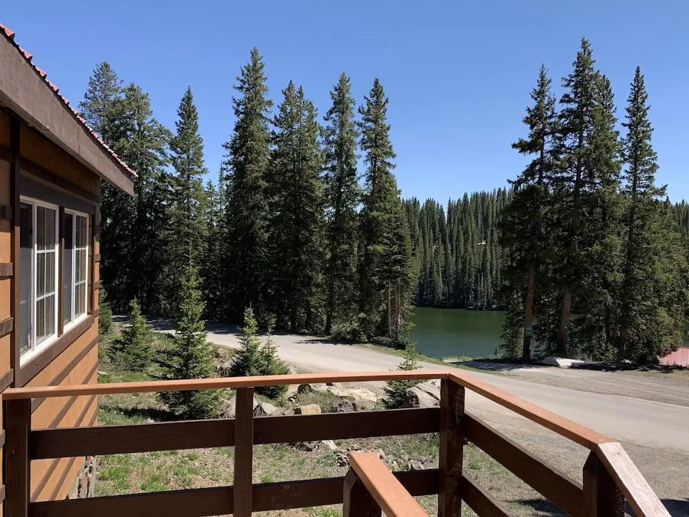 Alexander lake lodge