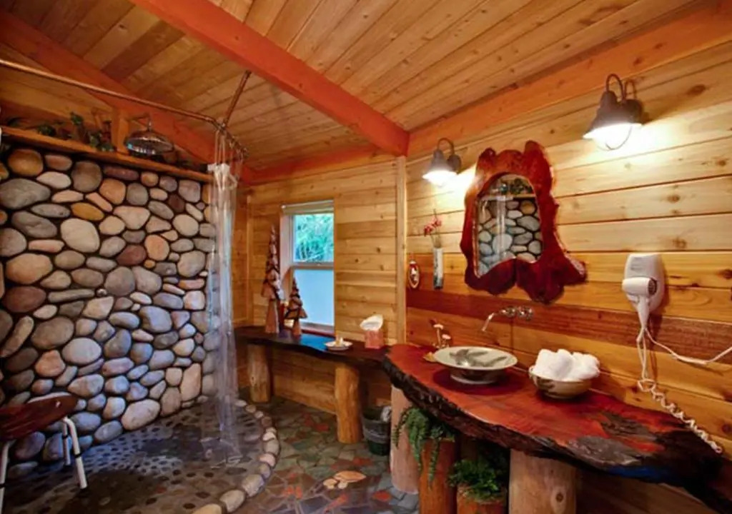 Stormking Hotel at Mt. Rainier