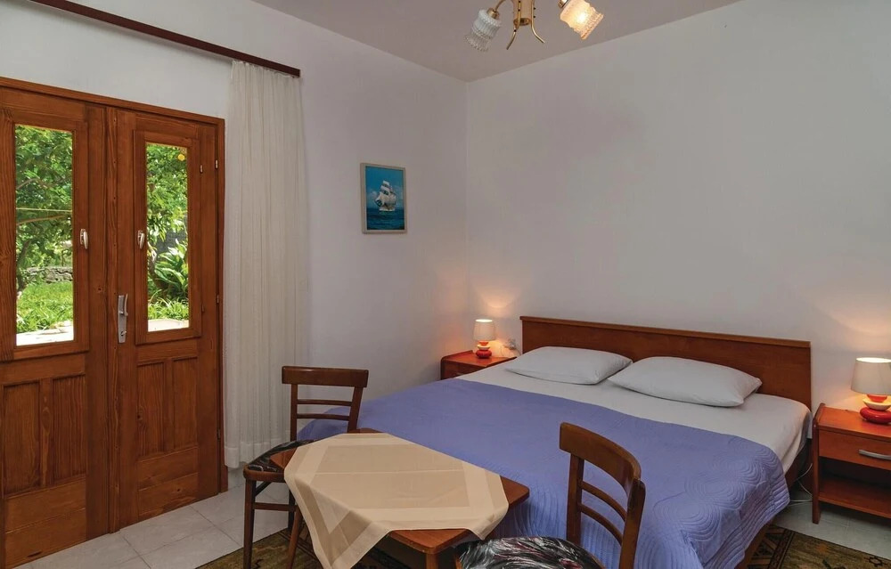 Amazing Apartment in Supetar With 1 Bedrooms and Wifi
