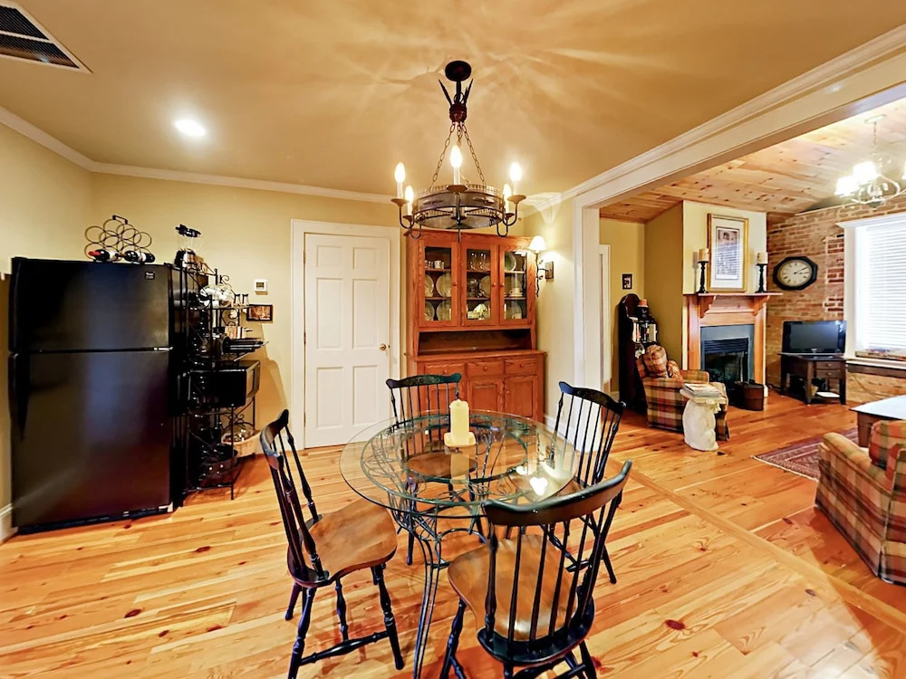 146 North Main - 2 Br Condo