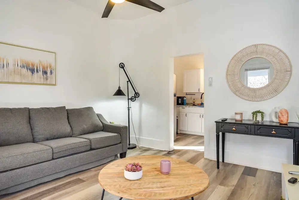 Near UNM & ABQ Biopark: East Dtwn Studio