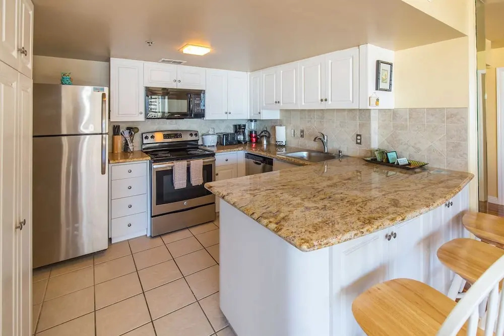 1777 Ala Moana Blvd-4 by RedAwning