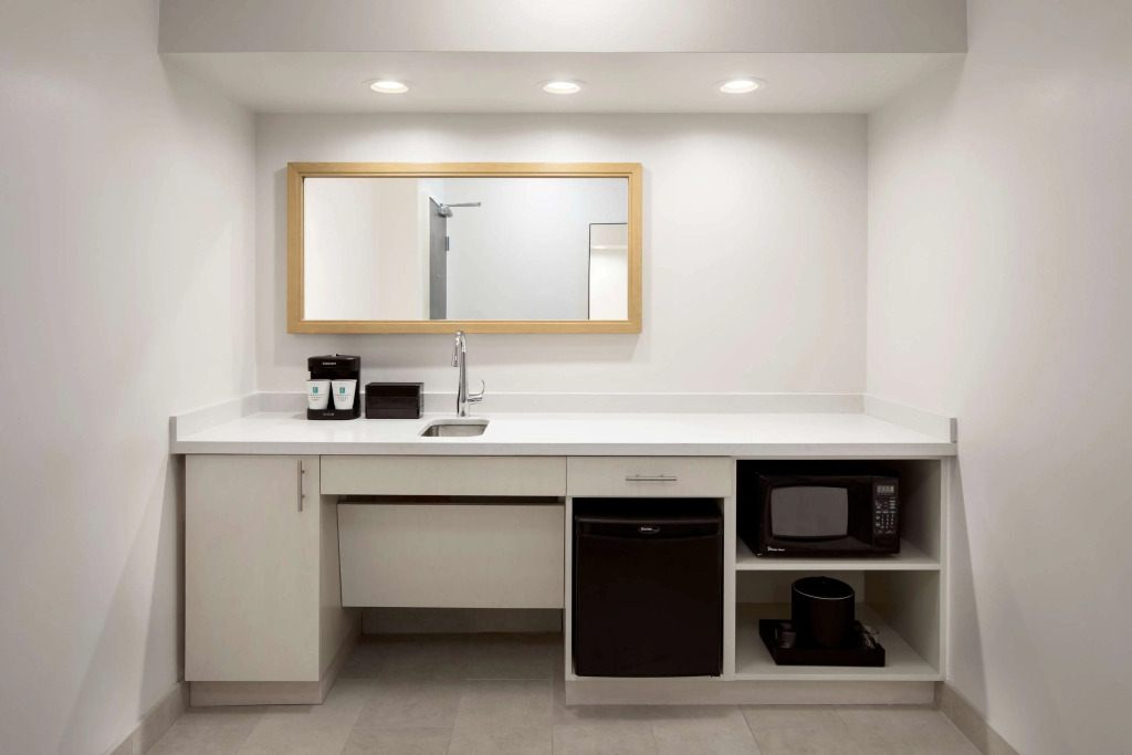 Embassy Suites by Hilton Tampa Airport Westshore