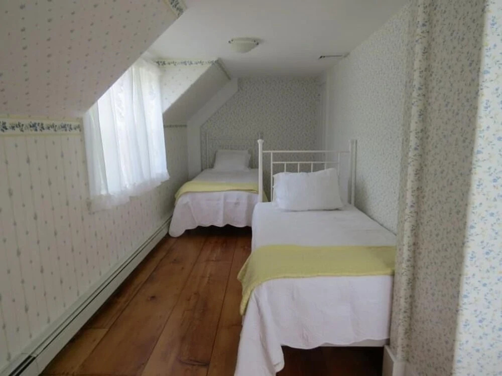333 Old Harbor Road - Four Bedroom Home