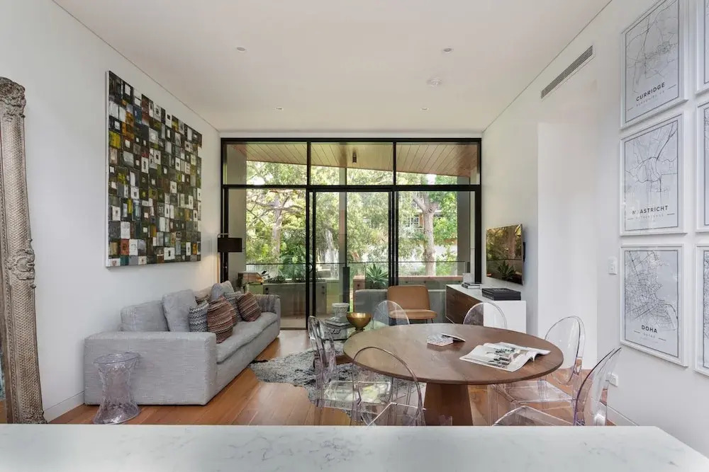 Stylish 2-bed Apartment With BBQ Patio Near Beach