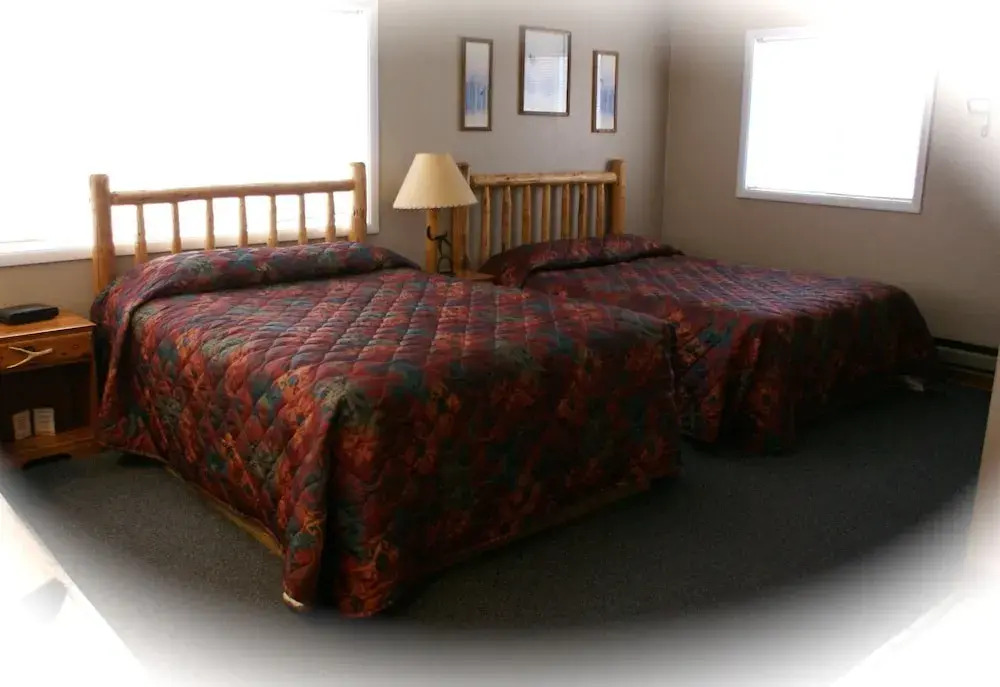 The Lodge at Summer Lake