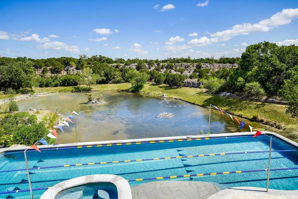 The Authentic Atx Experience Estate 5 Bedrooms 5 Bathrooms Home
