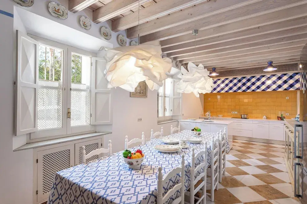 Traditional House With Private Terrace. Campamento