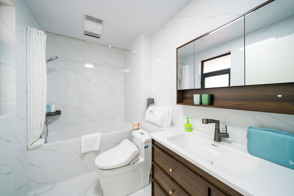 Tyms 3BR 2BA Apt  Gubei Fully Furnished