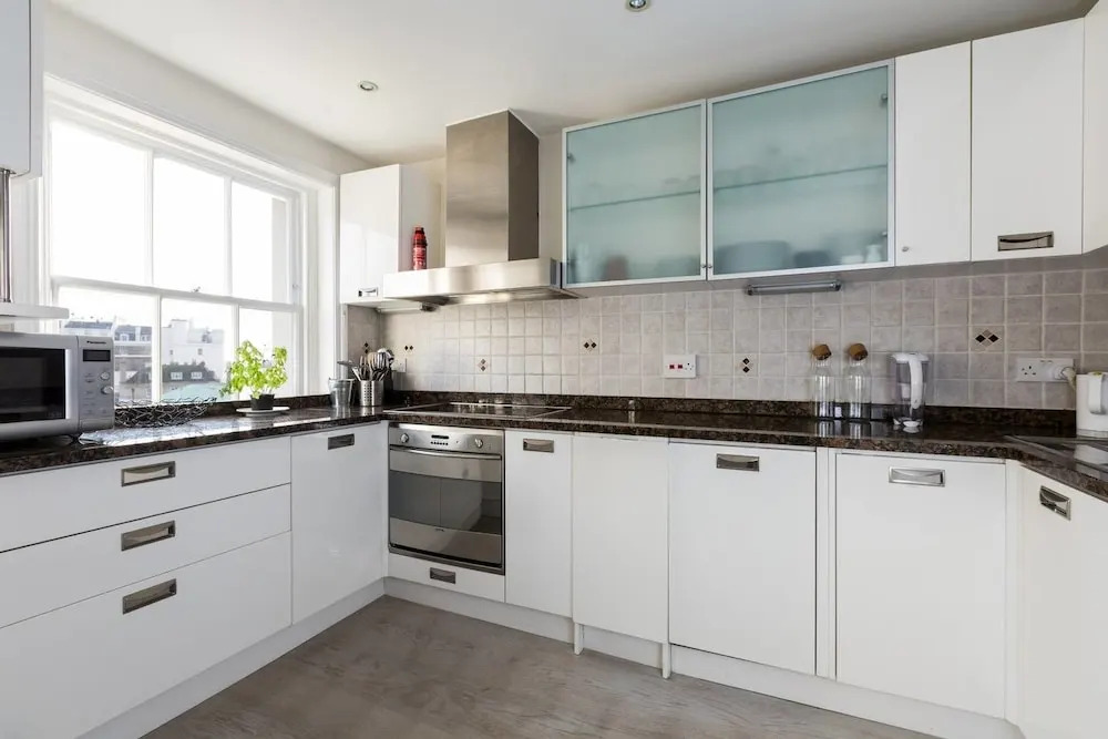 Huge 2 bed in Prime Location
