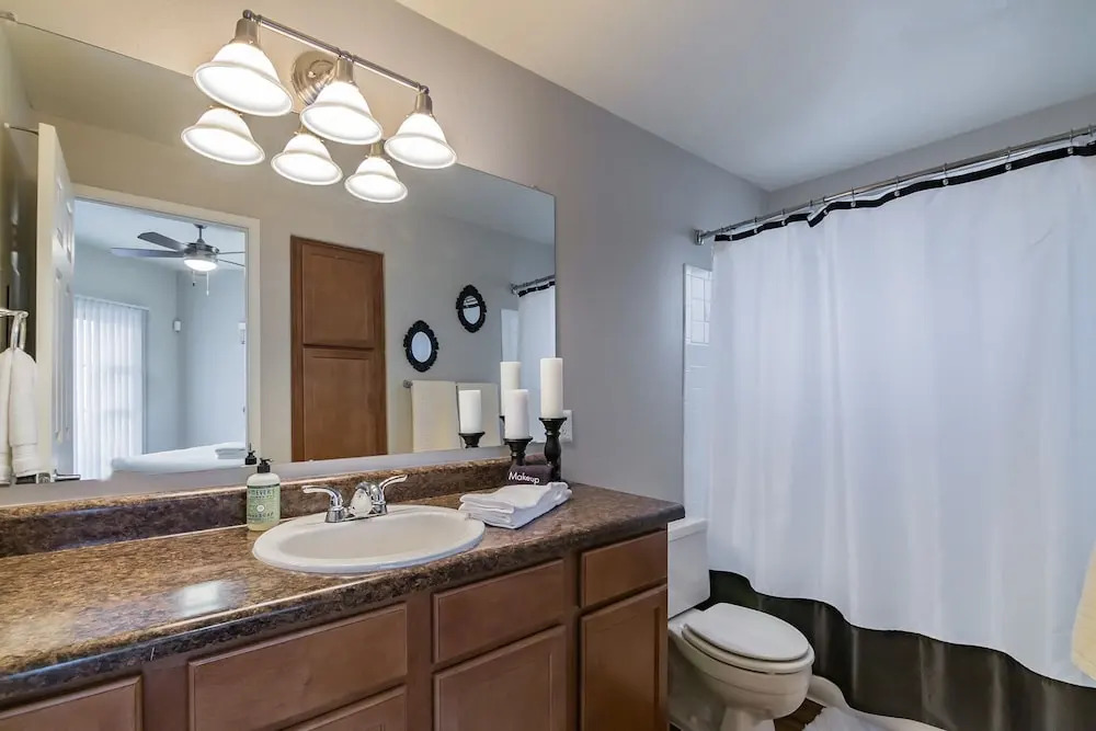 Luxury Scottsdale Suite + Pool + Gym