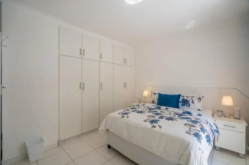 Durban Halaal Accommodation "No Alcohol Strictly Halaal No Parties" Entire Luxury Apartment, 3 Bedrooms, 6 Sleeper, Self Catering "JUST LOCK AND GO"