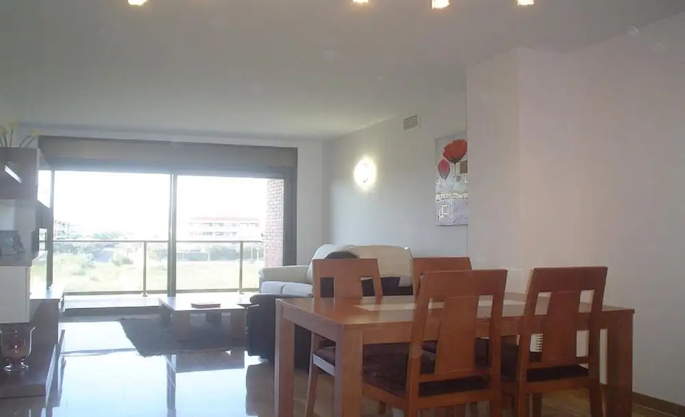 Apartamentos Esquirol 3000