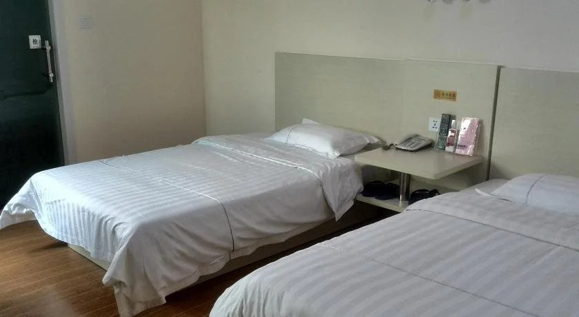 e Home Hotel Nanzhou Railway Staion