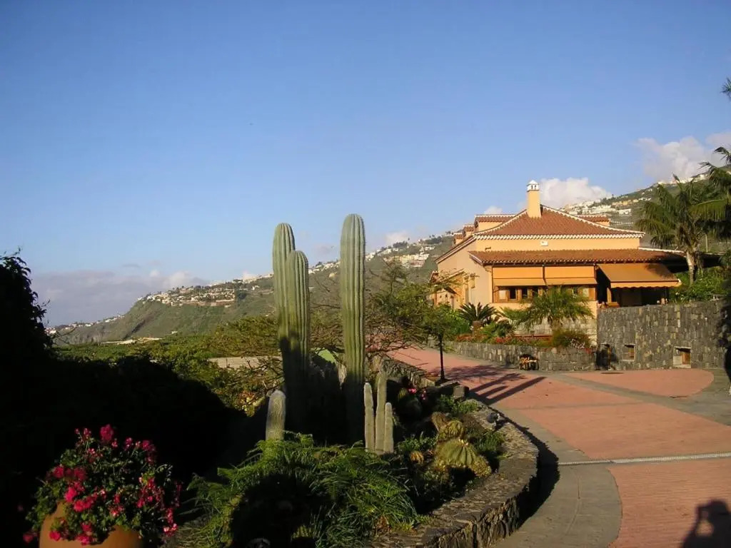 Lujoso apartamento en Finca Robles 2